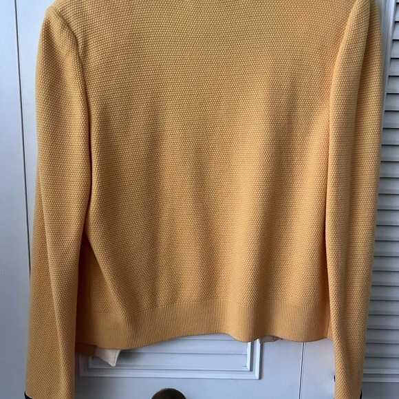 St John women’s small cardigan with shoulder pads - Picture 4 of 5